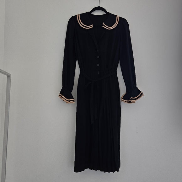 Albert Nipon Vintage Black With Cream Pleated Skirt Long Ruffled Sleeve Dress - Picture 1 of 15